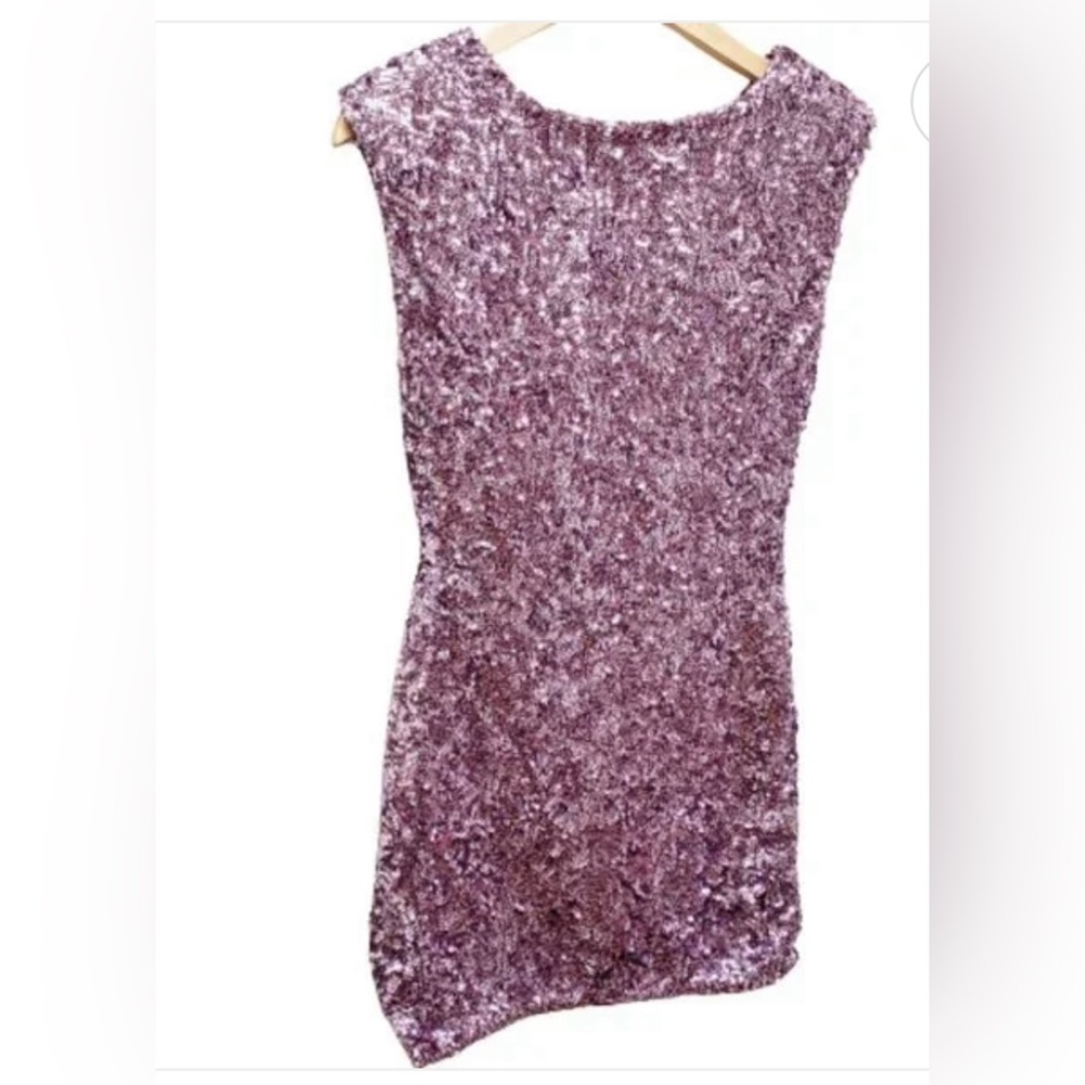 Alice+Olivia Sequin Keyhole Dress